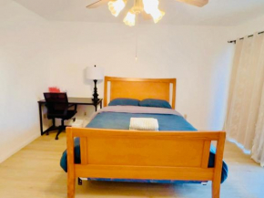 1b1b Private and quiet sun roomA